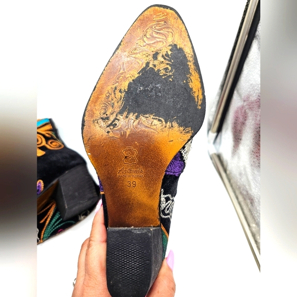 Artemis Colorful Embroidered Long Boots Size 39 - Picture 13 of 14